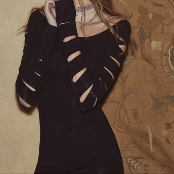 NWT Bisou Bisou The Heidi Black Stretchy Bodycon Cutout Long Sleeve Dress Sz S - Picture 3 of 11